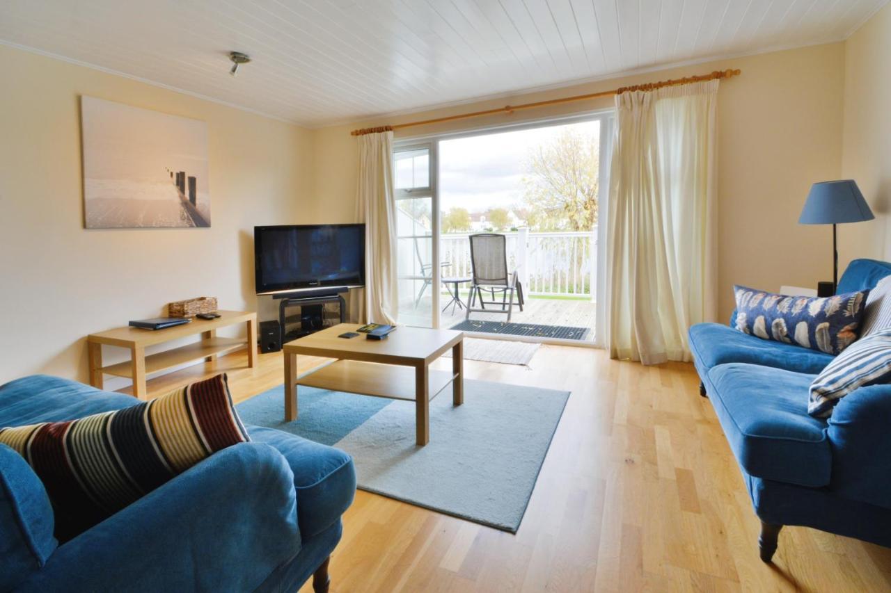 Nyhavn Lakeside Cottage Cirencester Exteriör bild