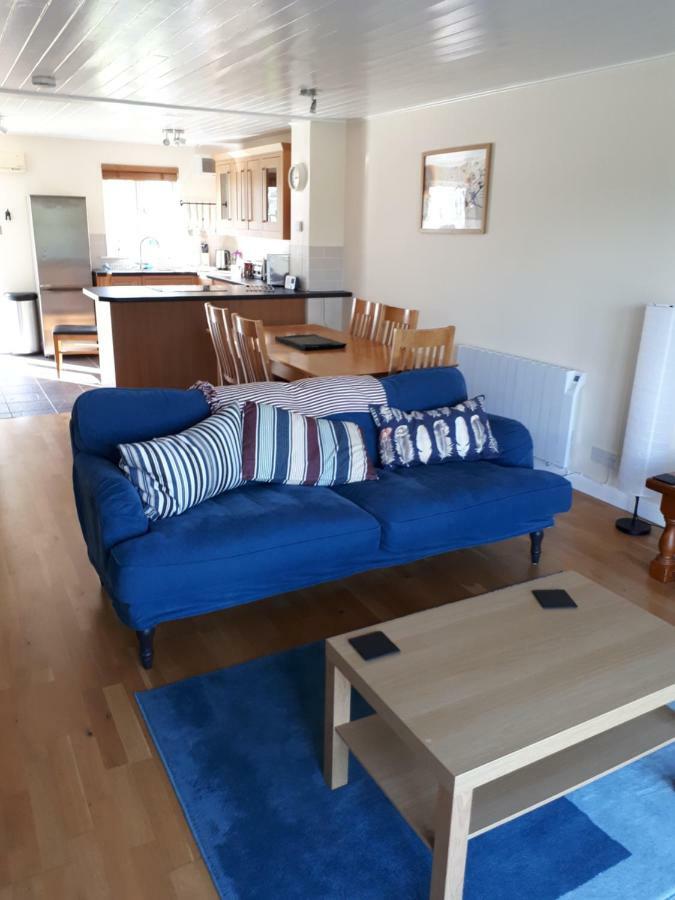 Nyhavn Lakeside Cottage Cirencester Exteriör bild